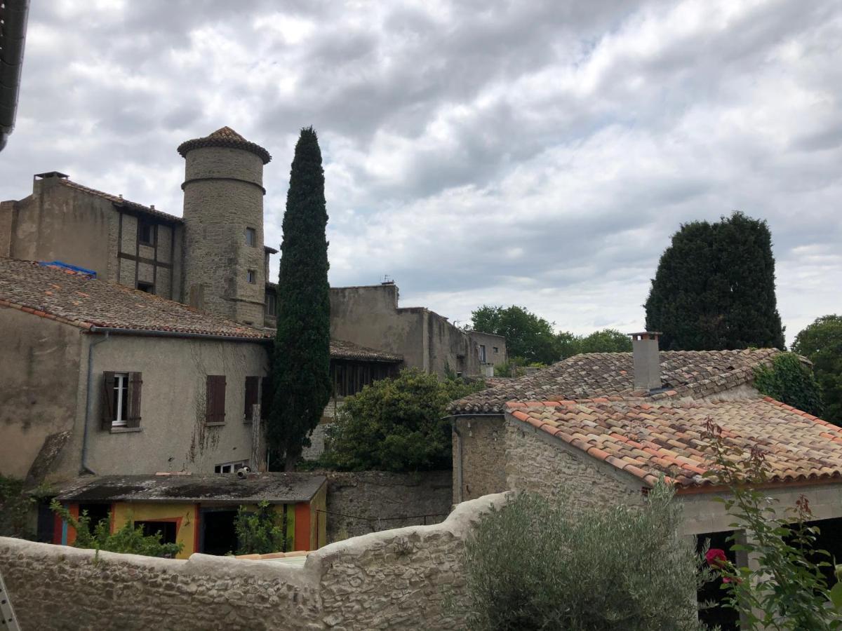 Romantic House - Entrance To The Medieval Castle Сasa de vacaciones *